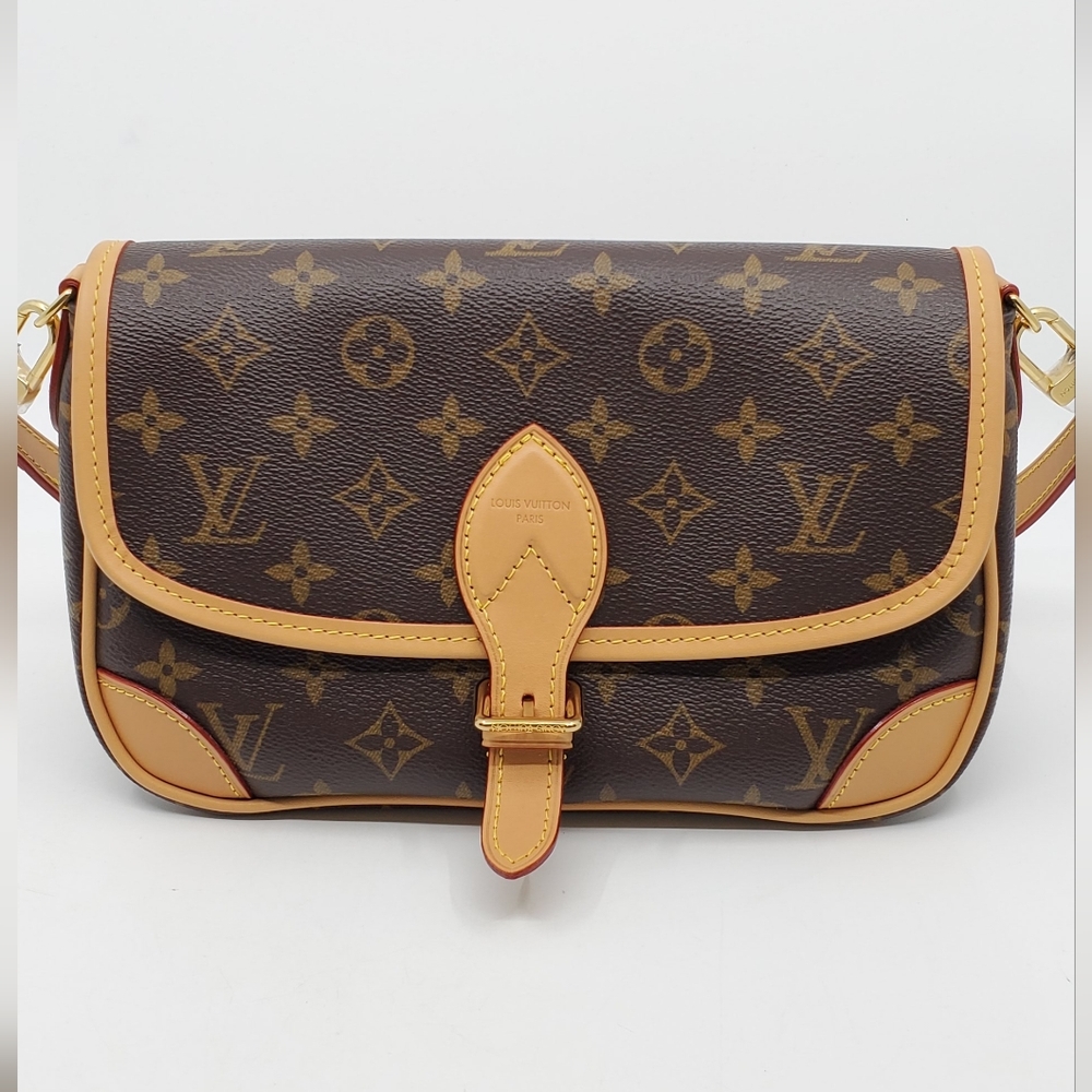 Louis Vuitton Diane PM Monogram PM - Picture 3 of 15